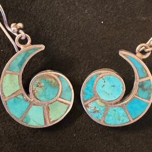 VINTAGE ZUNI INSPIRED EARRINGS FLUSH SET TURQUOISE